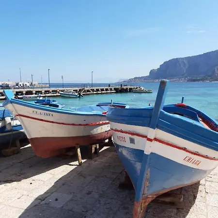 Sabrina Apartment Mondello