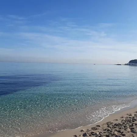 Daire Sabrina Mondello