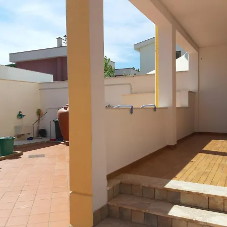 Daire Sabrina Mondello