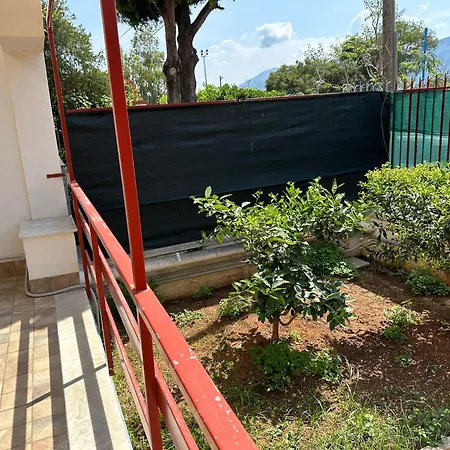 Daire Sabrina Mondello